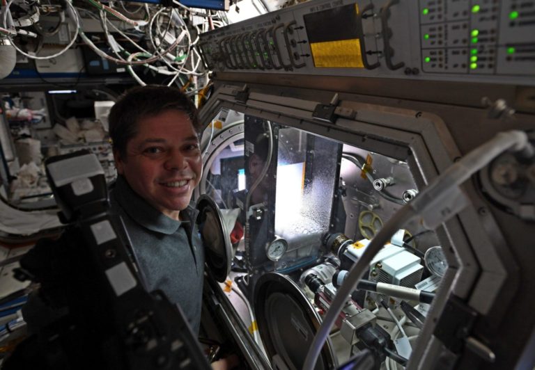 Bob Behnken doing science in space