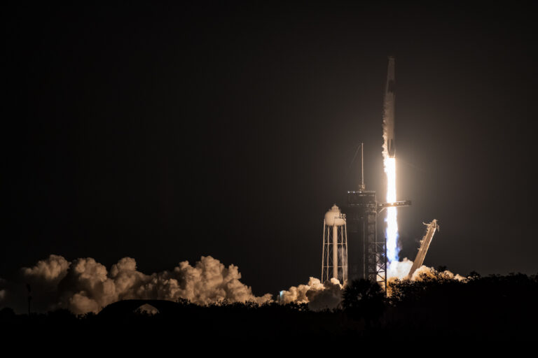 Falcon 9 and Crew Dragon lifting off with Crew-6 from LC